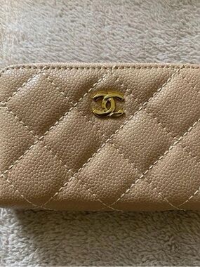 CHANEL - comes with authenticity- Caviar Leather Wallet in Beige with Gold CC